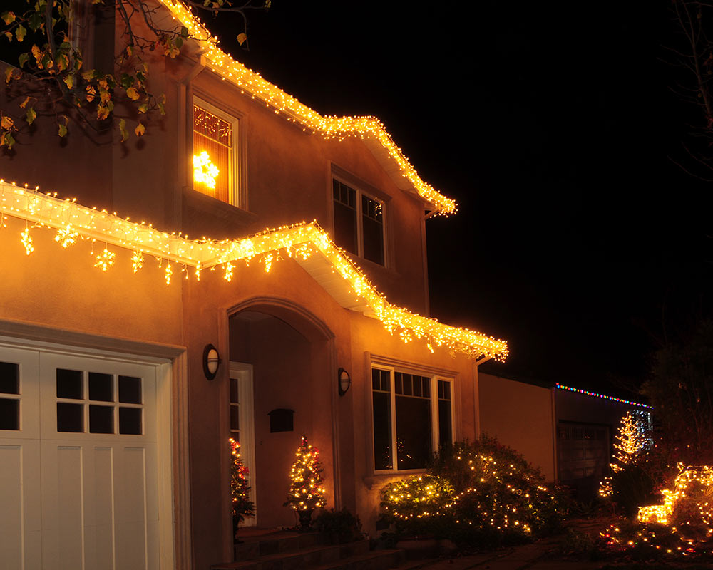 front of home with christmas lights lubbock tx